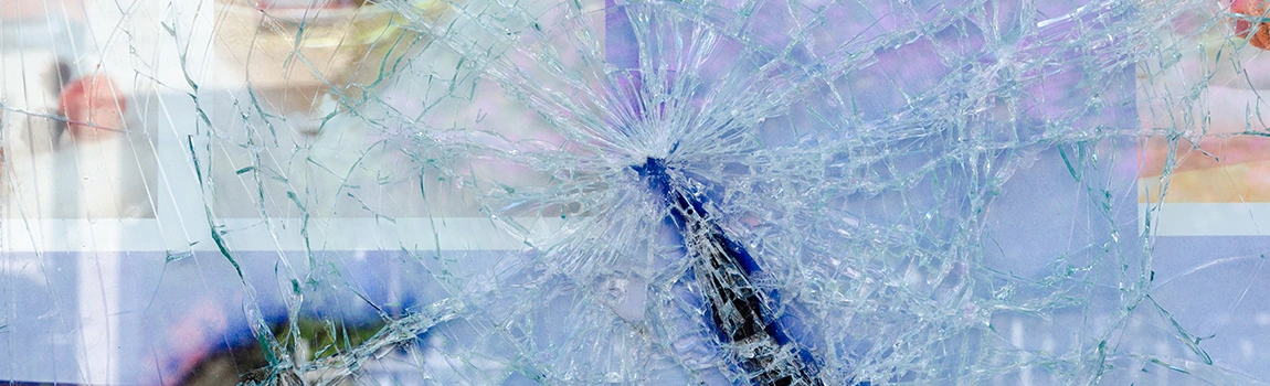Window Broken Glass Repair in Oakland Park, FL